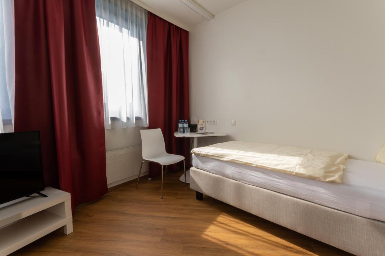 Hotel Sommerhaus Linz Buitenkant foto